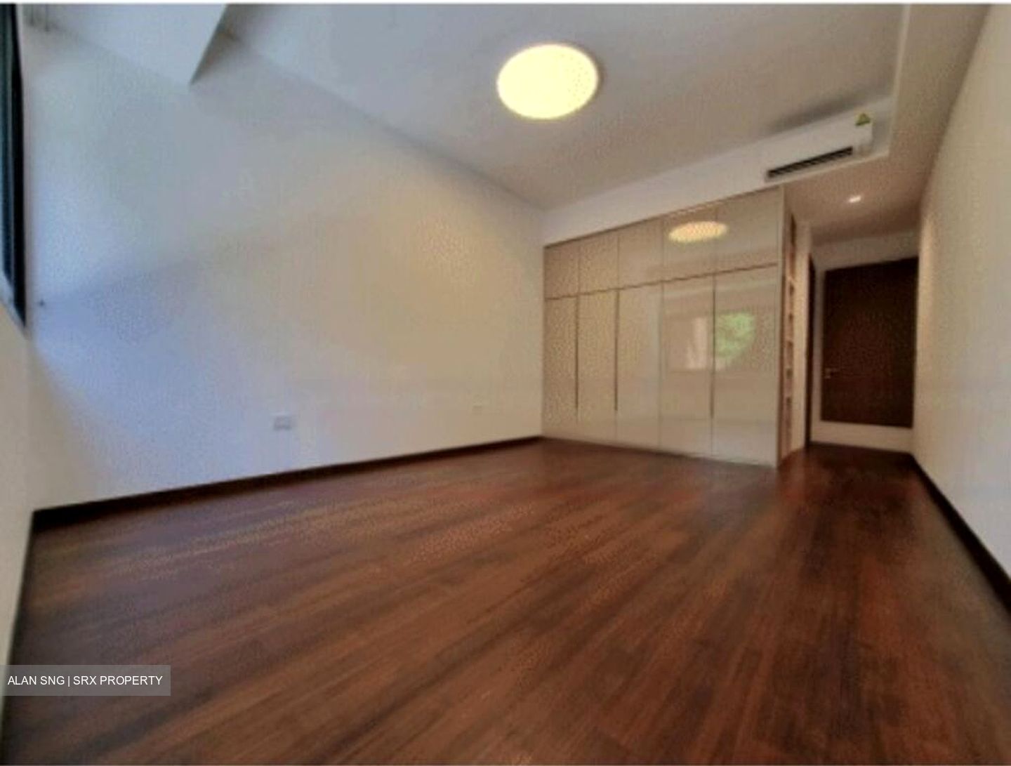 Cashew Green (D23), Terrace #454880271